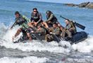 Seru! Marinir Indonesia dan AS Berjuang Bersama Menembus Gelombang, Lihat Saja Fotonya - JPNN.com