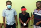 Cekcok di Warung Tuak, EKG Tusuk Teman Sendiri, Kiranta Tewas Bersimbah Darah - JPNN.com