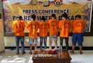 Sering Memalak Sopir Truk, 6 Preman di Marunda Ditangkap Polisi - JPNN.com