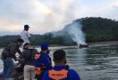 Puluhan Orang Mengadang Kapal Motor, Lalu Membakar, Bum, Ada Nakhoda-10 ABK - JPNN.com