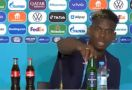 Paul Pogba Singkirkan Botol Minuman Beralkohol di Meja Konpers - JPNN.com