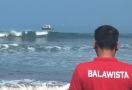 Pelajar Hilang Digulung Ombak Pantai Palabuhanratu - JPNN.com