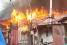 40 Rumah di Pademangan Terbakar, Kerugiannya Ditaksir Miliaran - JPNN.com