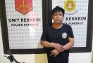 Dwi Mendengar Suara Aneh, Mengintip dari Jendela, Langsung Duel di Rungkut Surabaya, Gempar - JPNN.com