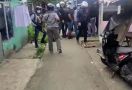 Lagi, Sarang Narkoba di Palembang Digerebek, Polisi Dilempar Batu dan Dicekik - JPNN.com