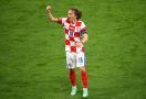 Bahagianya Luka Modric Bawa Kroasia Lolos 16 Besar EURO 2020, Ukir Rekor Baru Juga - JPNN.com