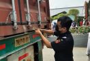 Manfaatkan Kawasan Berikat dari Bea Cukai Yogyakarta, Perusahaan ini Ekspor 9 Ton APD ke Belgia - JPNN.com