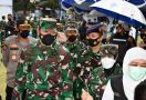 TNI-Polri Bersinergi Gelar Serbuan Vaksinasi Covid-19 di Tanjung Perak - JPNN.com