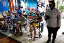 Sambut Hari Bhayangkara, Polri Salurkan Bansos ke Panti Jompo - JPNN.com