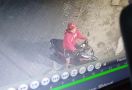 Perbuatan 2 Pemuda di Jalan Manukan Dalam Surabaya Terekam CCTV, Siap-Siap Saja ya Mas - JPNN.com