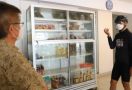 Ganjar Minta Pemilik Warung Makan Pakai Cara Take Away selama Pandemi - JPNN.com