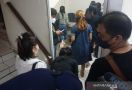8 Orang Sedang Bersama Terapis Pijat saat PPKM Darurat, Ya Ampun - JPNN.com