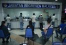 Imigrasi Malaysia Ancam Usir Warga Asing, Bagaimana Reaksi Kedutaan Indonesia? - JPNN.com