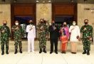 Laksamana Yudo Menerima Keluarga Lulusan Terbaik AAL Asal Papua - JPNN.com