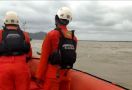 Dua Kapal Nelayan Tenggelam di Pontianak, 13 ABK Hilang - JPNN.com