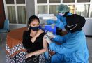 TNI AL Lanjutkan Serbuan Vaksinasi Kepada Masyarakat - JPNN.com