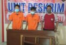Dua Pencuri Tepergok Pemilik Rumah, Sembunyi di Plafon, Tuh Tampangnya - JPNN.com