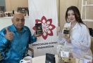 Jadi Duta Bencoolen Coffee, Dayana Assembayeva Berduet dengan Lucky Widja Nyanyikan Lagu Cinta Tak Bersyarat - JPNN.com