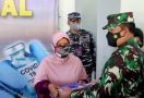 Laksamana Yudo Pimpin Serbuan Vaksin TNI AL di Sumedang, Bupati Dony Sangat Senang - JPNN.com