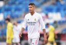 Gawat, Kepindahan Raphael Varane ke Manchester United Terhambat, Kok Bisa? - JPNN.com
