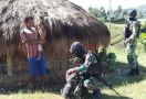 Satgas Yonif 751 Berikan Pengobatan Gratis Kepada Masyarakat Lanny Jaya Papua - JPNN.com
