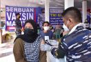 TNI AL Gelar Serbuan Vaksinasi Dosis Pertama untuk Masyarakat Pesisir di Subang, Rekor! - JPNN.com