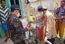 Gagalkan Aksi Begal di Bekasi, Pedagang Mainan Ini Kebanjiran Hadiah - JPNN.com