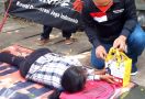 Barikade 98 Salurkan Bantuan dari Erick Thohir kepada Masyarakat Terdampak Pandemi - JPNN.com