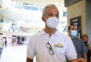Pemprov Jateng Terima Bantuan Masker, Pak Ganjar: Orang Baik Datang Kembali - JPNN.com