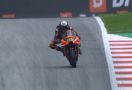 Paling Luar Biasa dalam Sejarah MotoGP! Brad Binder Juara Meski Finis Pelan-Pelan di Austria - JPNN.com