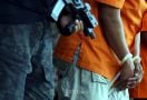 Perampok Bersenjata di Apotek Ditembak Polisi - JPNN.com
