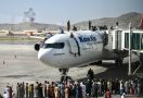 Bandara Kabul Mencekam, Pesawat Italia Nyaris Kena Tembakan - JPNN.com