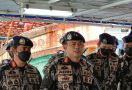 Anak Buah Laksamana Muda Adin Mengejar 2 Kapal Vietnam, 1 Sasaran Tenggelam - JPNN.com