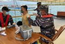Prajurit TNI Mendatangi Sejumlah ABK dan Nelayan, Terjadilah! - JPNN.com
