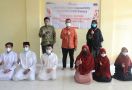 BUMN AMKA Berikan Beasiswa untuk Remaja Masjid - JPNN.com