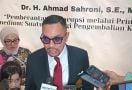 Kaji Pemberantasan Korupsi melalui Prinsip Ultimum Remedium, Ahmad Sahroni Raih Gelar Doktor - JPNN.com