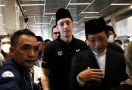 Berkunjung ke Indonesia, Mesut Ozil Dapat Sanjungan dari Anies Baswedan - JPNN.com
