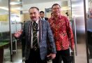 Kamaruddin Bawa Barbuk ke Sidang Ferdy Sambo, Mengejutkan, Masih Berdarah - JPNN.com