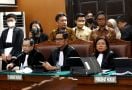 Febri Diansyah Minta Hakim Jangan Telan Mentah-Mentah Dakwaan Jaksa - JPNN.com