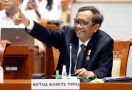 Benny Menyerang Balik, Mahfud MD Tertawa - JPNN.com