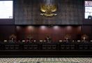Pakar Hukum Tata Negara: Kelihatan Betul Putusan MK Lahir dari Cawe-Cawe Politik - JPNN.com