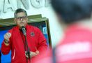 Prabowo Sebut Bung Karno Juga Pakai Alutsista Bekas, Hasto PDIP: Sepertinya Keliru - JPNN.com