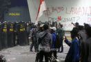 65 Polisi Jadi Korban Demo Mahasiswa Tolak RUU KHUP - JPNN.com