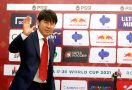 Shin Tae Yong: Terima Kasih Fan Sepak Bola Indonesia - JPNN.com