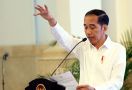 Jokowi Meluncurkan Bantuan Tunai 2021, Jangan untuk Beli Rokok - JPNN.com