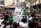 Mengapa Kerumunan di Acara Habib Rizieq Dibiarkan? Terungkap Alasan Sebenarnya - JPNN.com