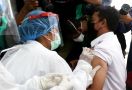 Prajurit Lantamal V Gelar Serbuan Vaksinasi Covid-19 Kepada Masyarakat - JPNN.com