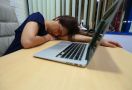 5 Cara Mudah Atasi Kelelahan di Tempat Kerja - JPNN.com