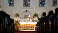 Misa Malam Natal di Gereja Katedral Kota Bogor - JPNN.com