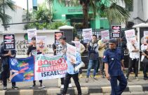 Aksi Boikot Produk Israel - JPNN.com